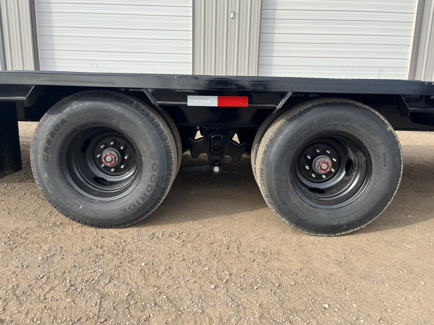 New 2026 PJ 102"x40' GN Low-Pro Flatbed w/ Duals - LD