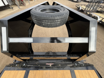 New 2026 PJ 102"x40' GN Low-Pro Flatbed w/ Duals - LD