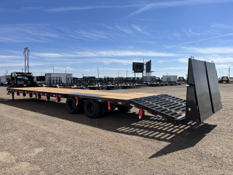 New 2026 PJ 102"x40' GN Low-Pro Flatbed w/ Duals - LD