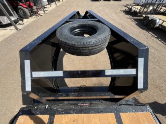 New 2026 PJ 102"x40' GN Low-Pro Flatbed w/ Duals - LD