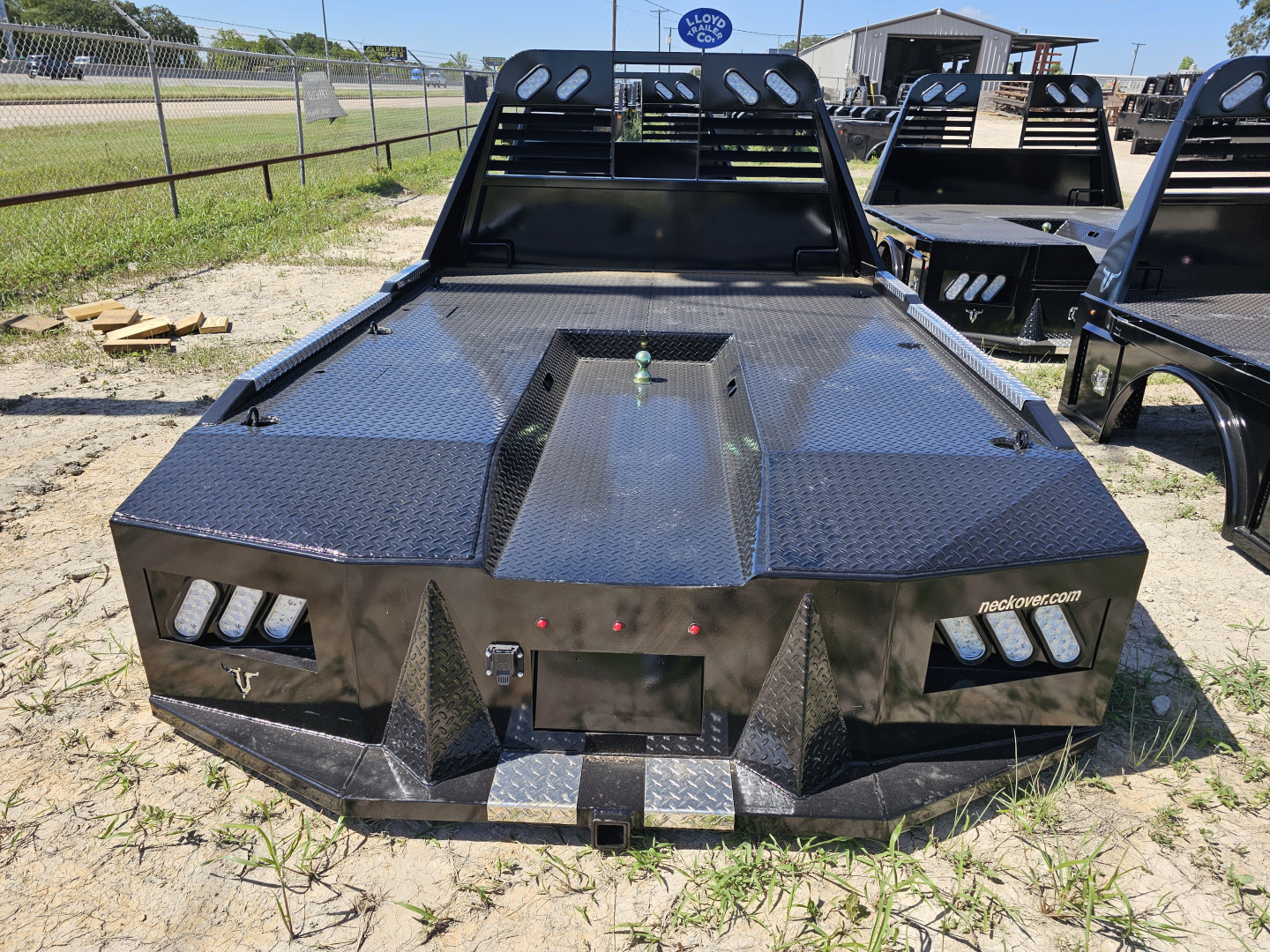 New 2025 Neckover HAULER CAB & CHASSIS Truck Bed