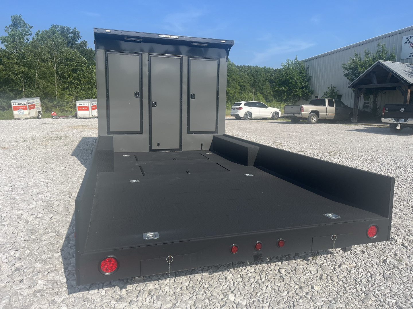 New 2024 United Trailers UTH-8.528TA52 TOY HAULER