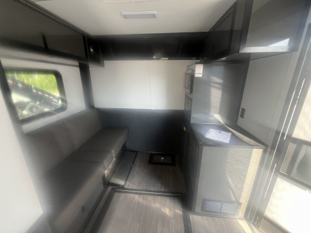 New 2024 United Trailers UTH-8.528TA52 TOY HAULER