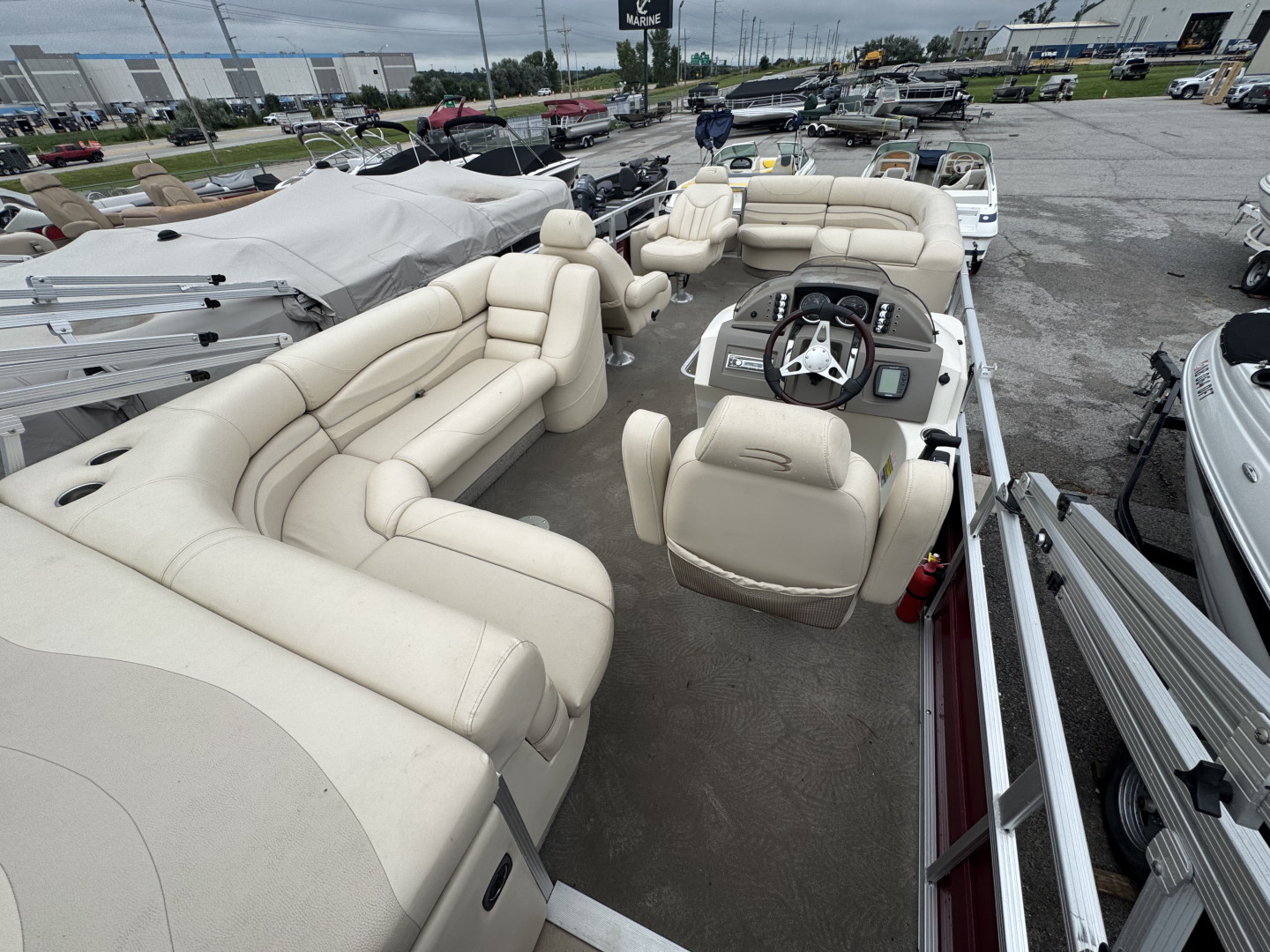 Used 2009 Bennington 2274 RLi Tri-Toon