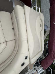 Used 2009 Bennington 2274 RLi Tri-Toon