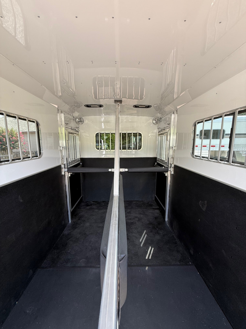 New 2025 Adam 2H Straight Load Jubilee Bumper Pull Horse Trailer