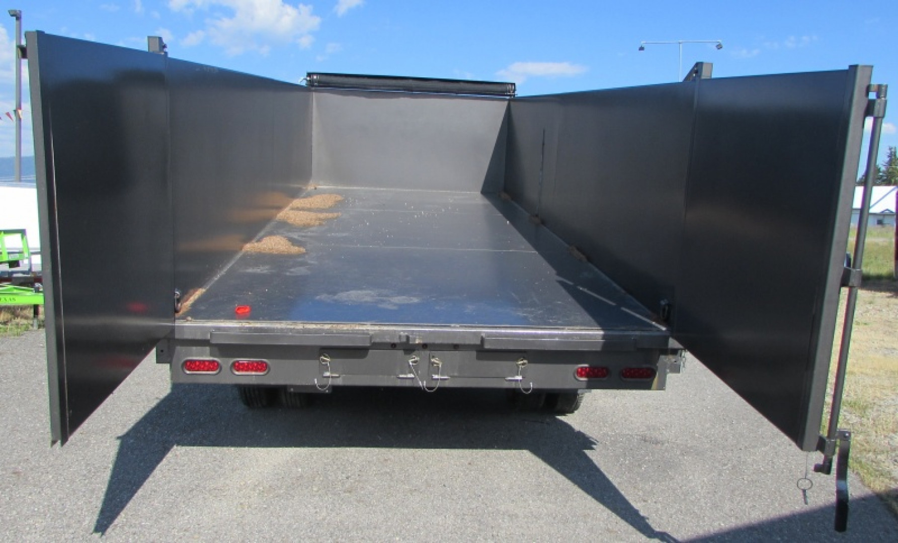New 2025 East Texas Trailers GX9620102 Dump Trailer