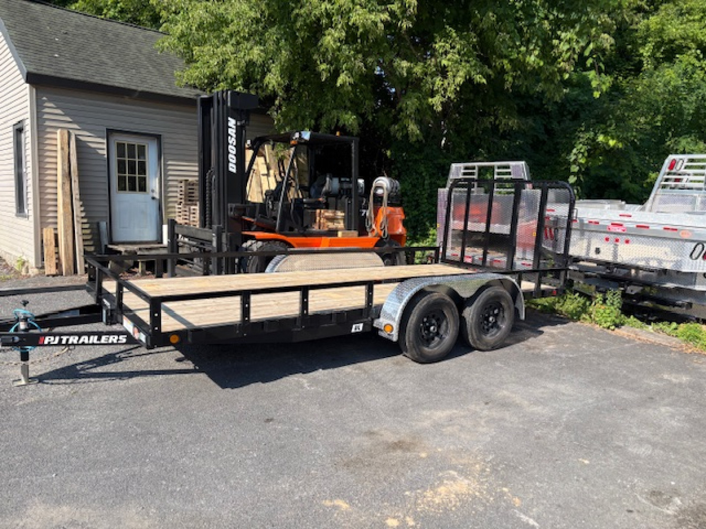 New 2026 PJ Trailers 83 in. Tandem Axle Channel Utility (UL) Utility Trailer