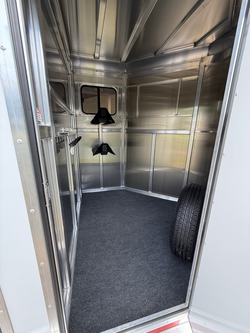 New 2026 Adam 2 Horse Straightload JuLite Bumper Pull Horse Trailer