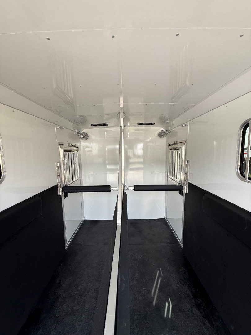 New 2026 Adam 2 Horse Straightload JuLite Bumper Pull Horse Trailer