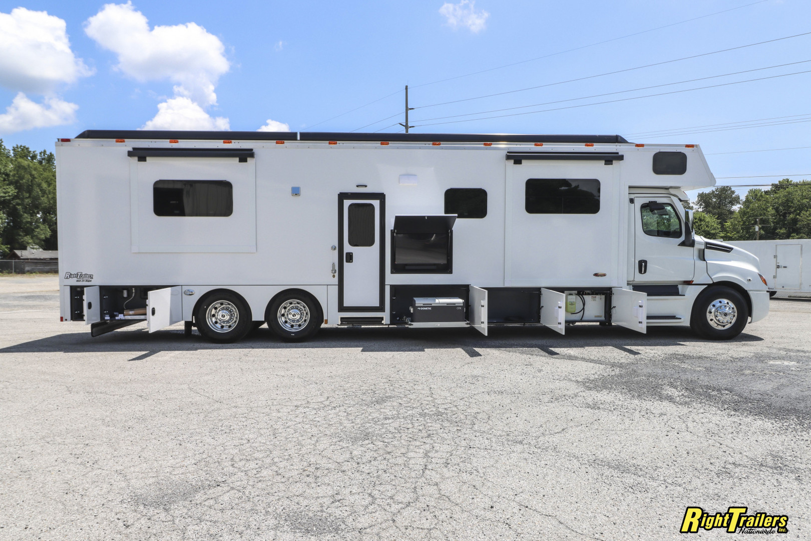 New 2026 Renegade RV Classic 45CME Motorhome With 1.5 Bathrooms