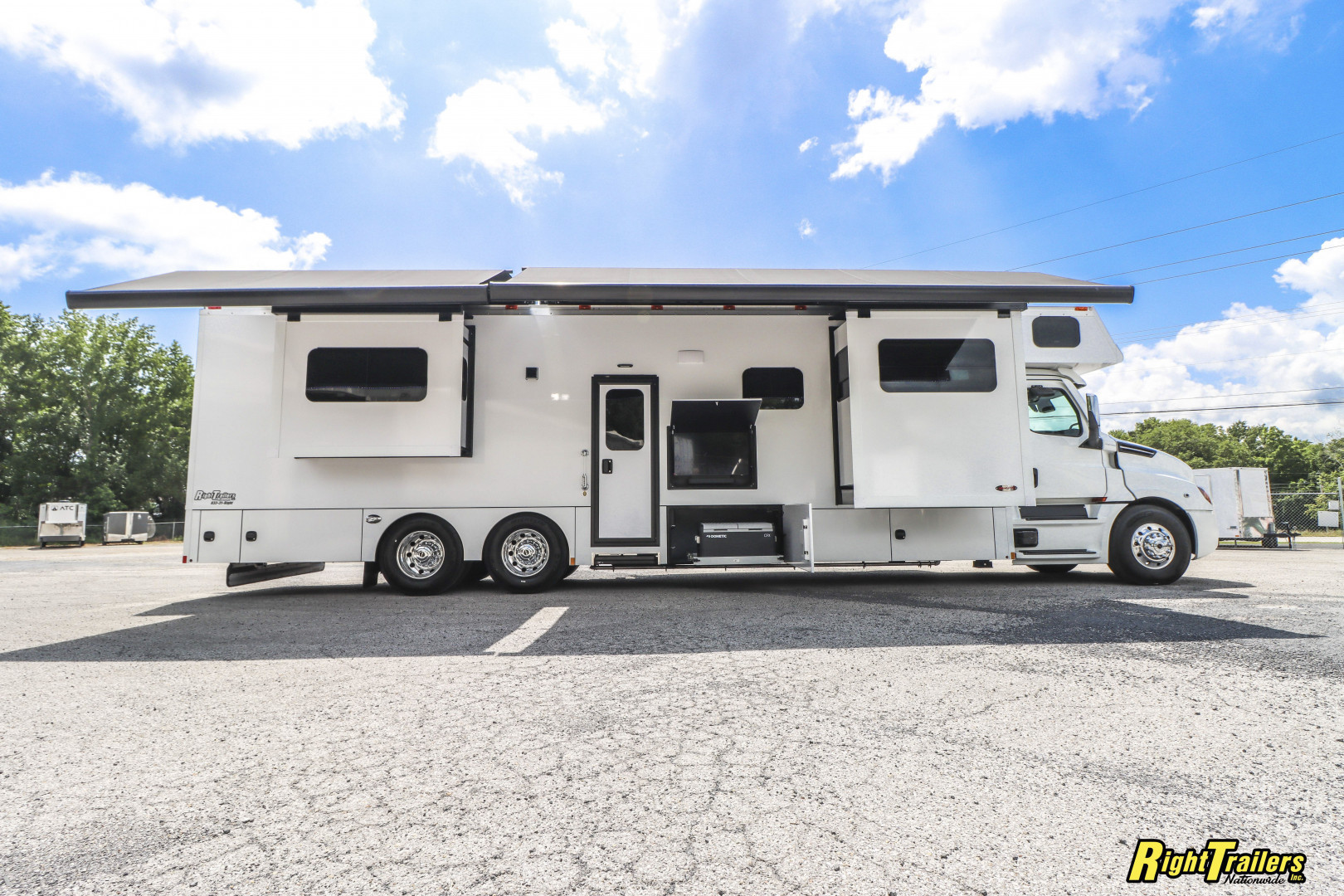 New 2026 Renegade RV Classic 45CME Motorhome With 1.5 Bathrooms