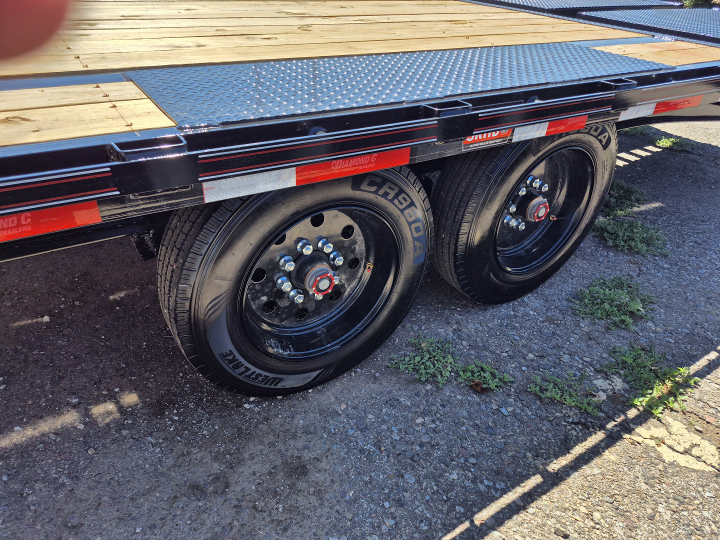 New 2025 Diamond C Gooseneck Tandem Axle Deckover/18,000 GVWR/102"x28'