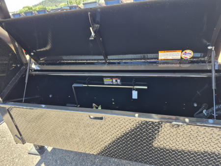 New 2025 Diamond C Gooseneck Tandem Axle Deckover/18,000 GVWR/102"x28'