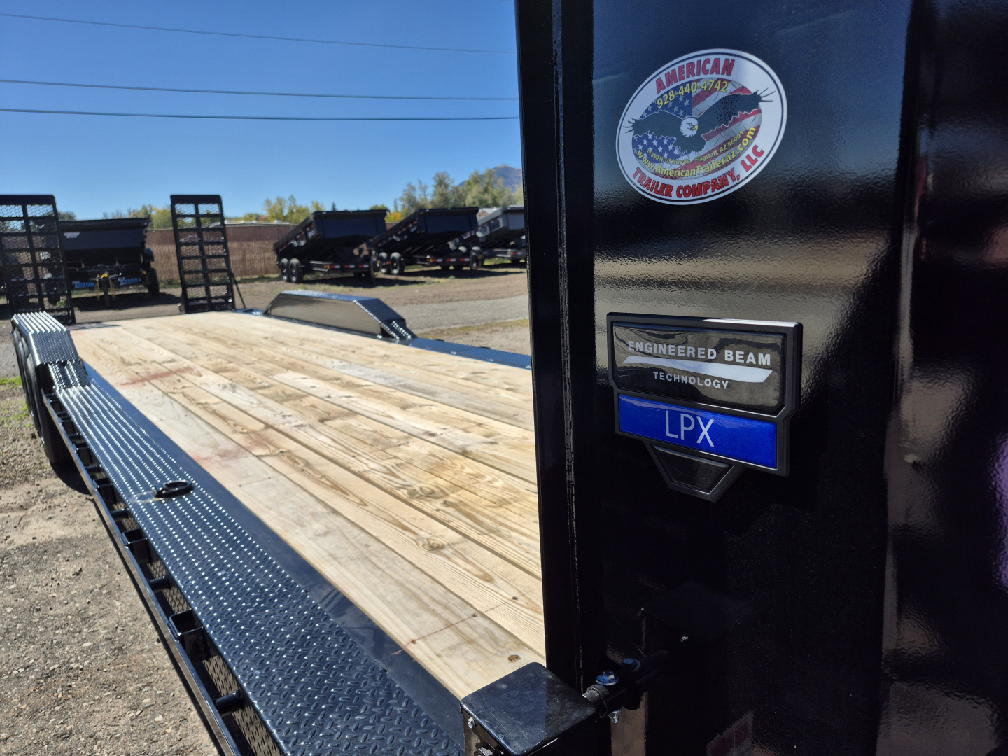 New 2025 Diamond C Gooseneck Tri Axle Equipment w/Drive over fenders/24,000 GVWR/102"x30'