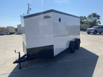 New United UJ-S 14' V-Nose Enclosed Cargo Trailer