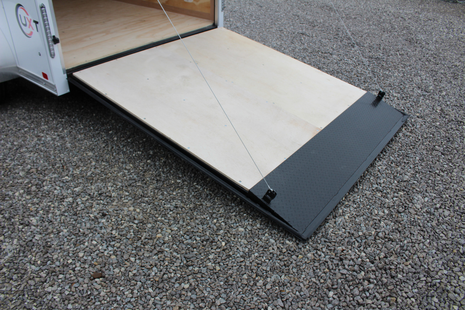 New 2025 United Trailers UXT 7' x 14' Enclosed Trailer - Rear Ramp Door - 9990# GVW