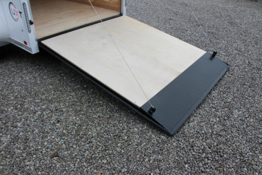 New 2025 United Trailers UXT 7' x 14' Enclosed Trailer - Rear Ramp Door - 9990# GVW