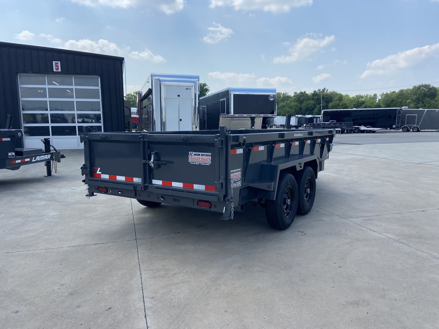 New Lamar 14' Telescopic Dump Trailer