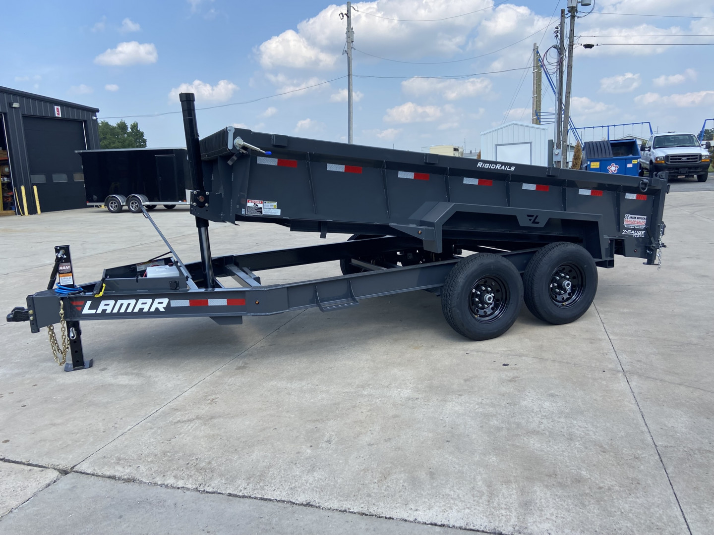 New Lamar 14' Telescopic Dump Trailer