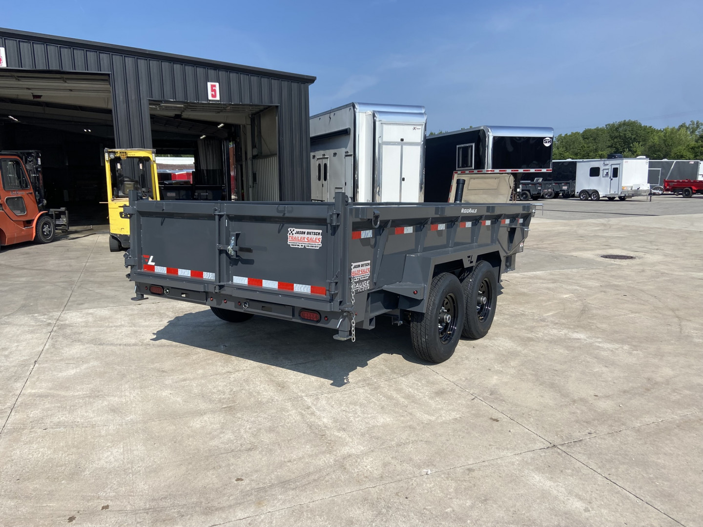 New Lamar 14' Telescopic Dump Trailer