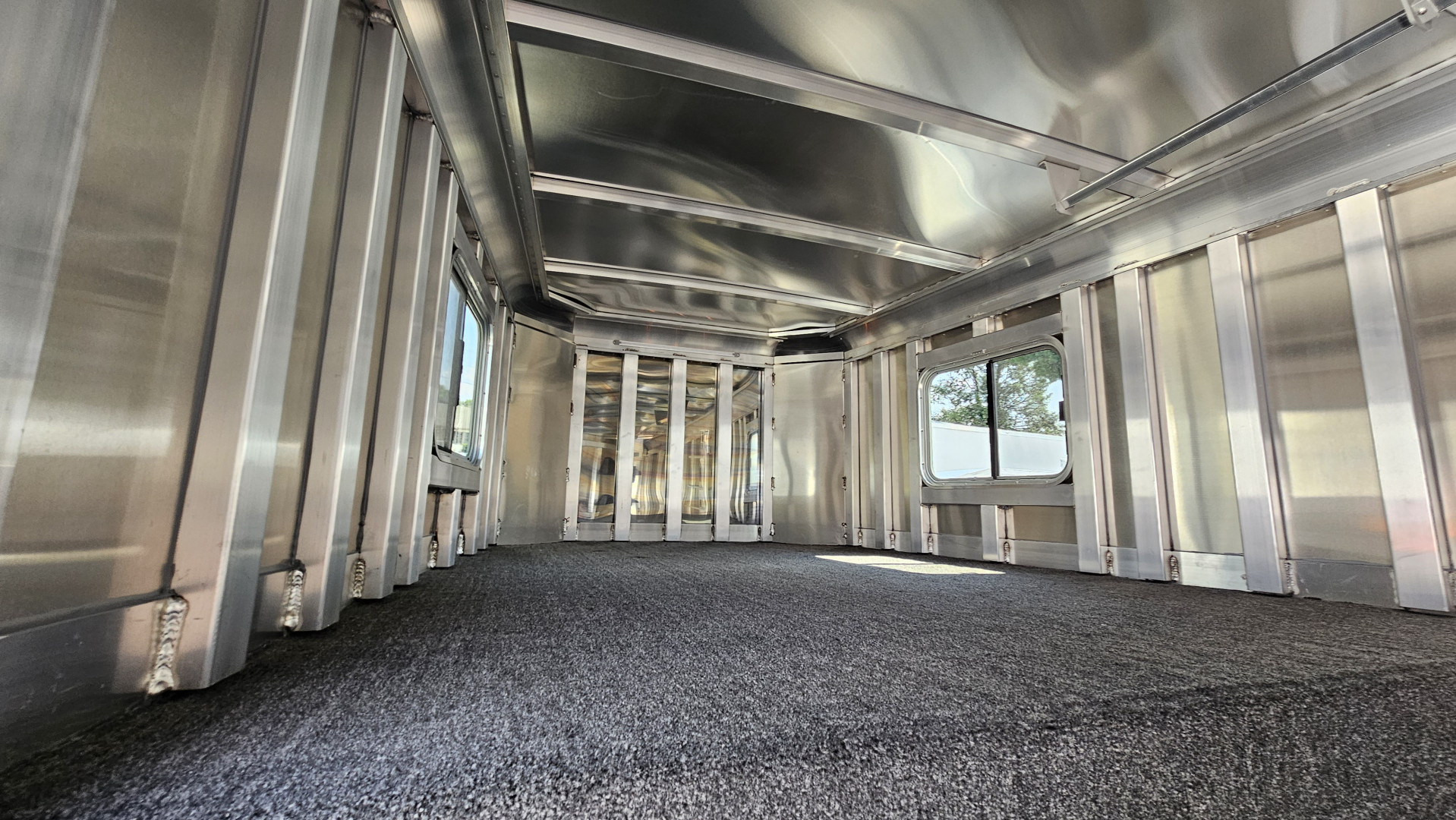 New 2026 Featherlite Trailers 9600 7X19.58 Horse Trailer