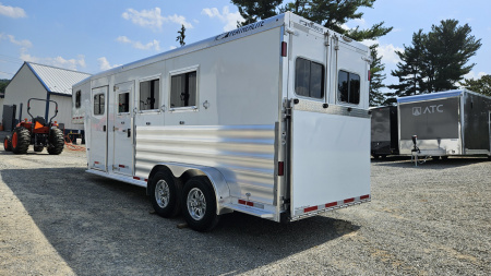 New 2026 Featherlite Trailers 9600 7X19.58 Horse Trailer