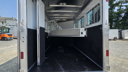 New 2026 Featherlite Trailers 9600 7X19.58 Horse Trailer