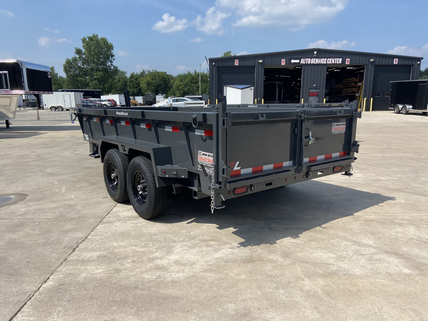 New Lamar 14' Telescopic Dump Trailer