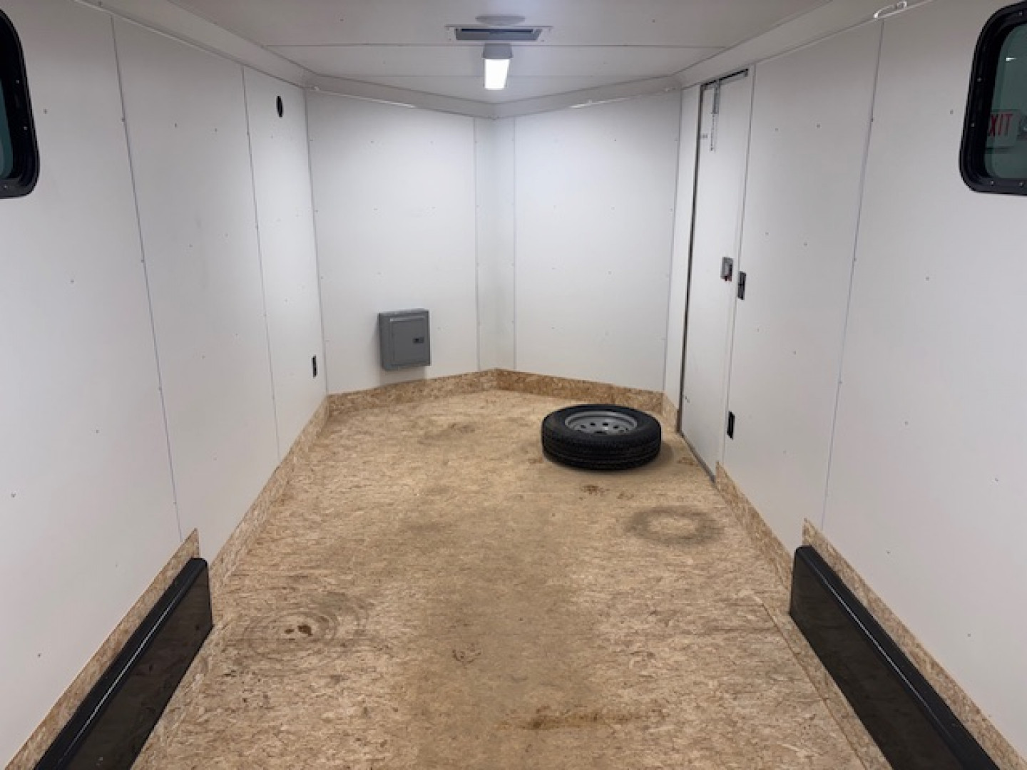 Used 2026 Discovery Trailers 7x18 ET V-Nose Ramp Door Enclosed Trailer/Toy Hauler