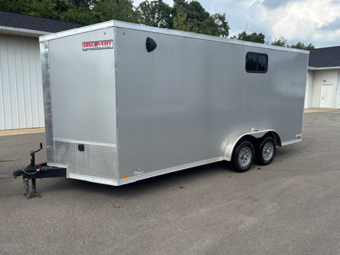 Used 2026 Discovery Trailers 7x18 ET V-Nose Ramp Door Enclosed Trailer/Toy Hauler