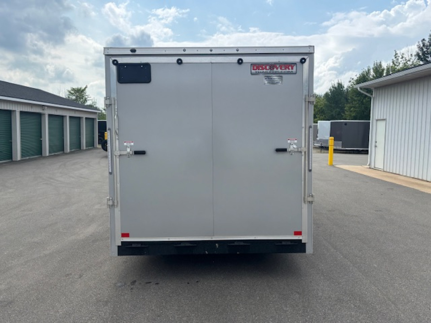 Used 2026 Discovery Trailers 7x18 ET V-Nose Ramp Door Enclosed Trailer/Toy Hauler