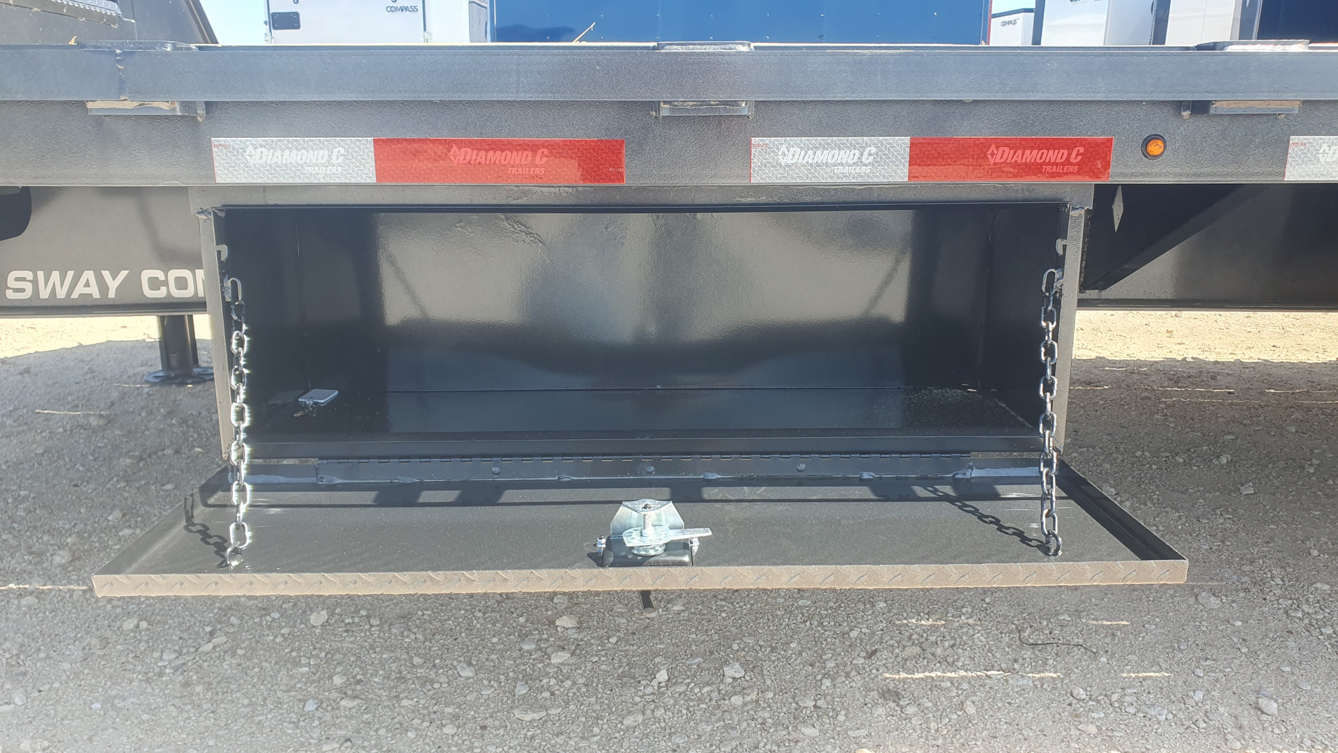 New 2026 Diamond C 102"x35' Engineered Beam FMAX212 w/ Hyd. Dovetail Pacesetter Edition