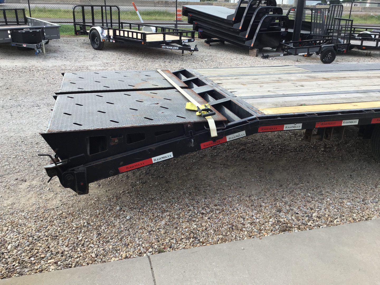 Used RawMaxx 102"x40' GN Flatbed