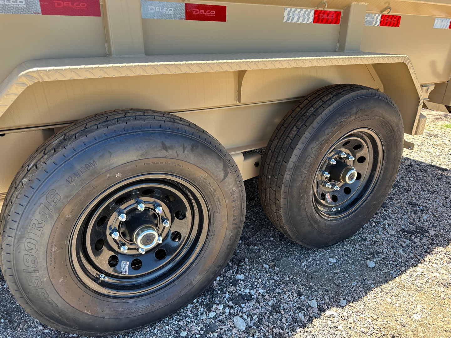 New 2025 Delco - Dump Trailer - 14' X 2' - Tarp - Ramps - Spreader Gate