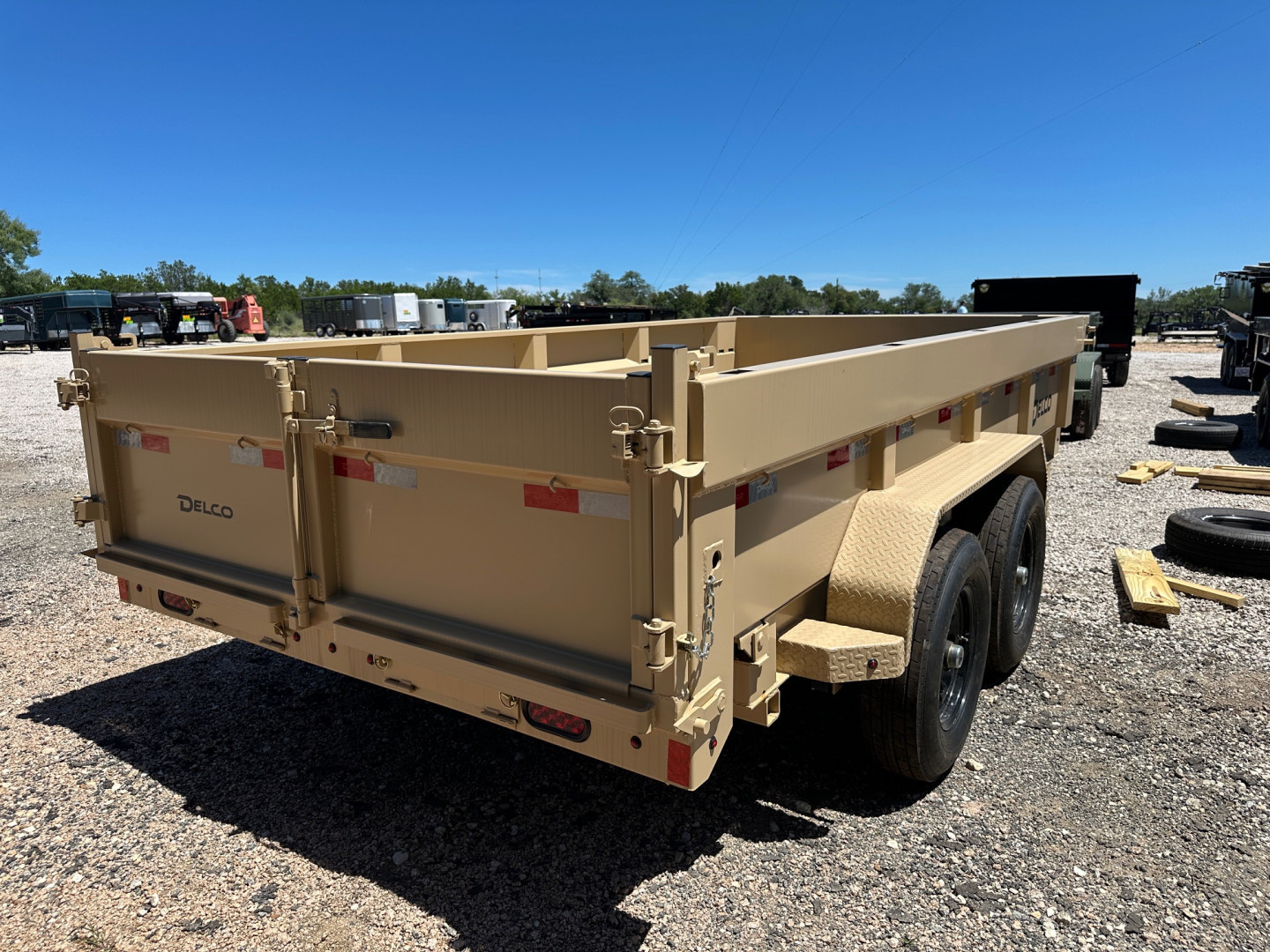 New 2025 Delco - Dump Trailer - 14' X 2' - Tarp - Ramps - Spreader Gate