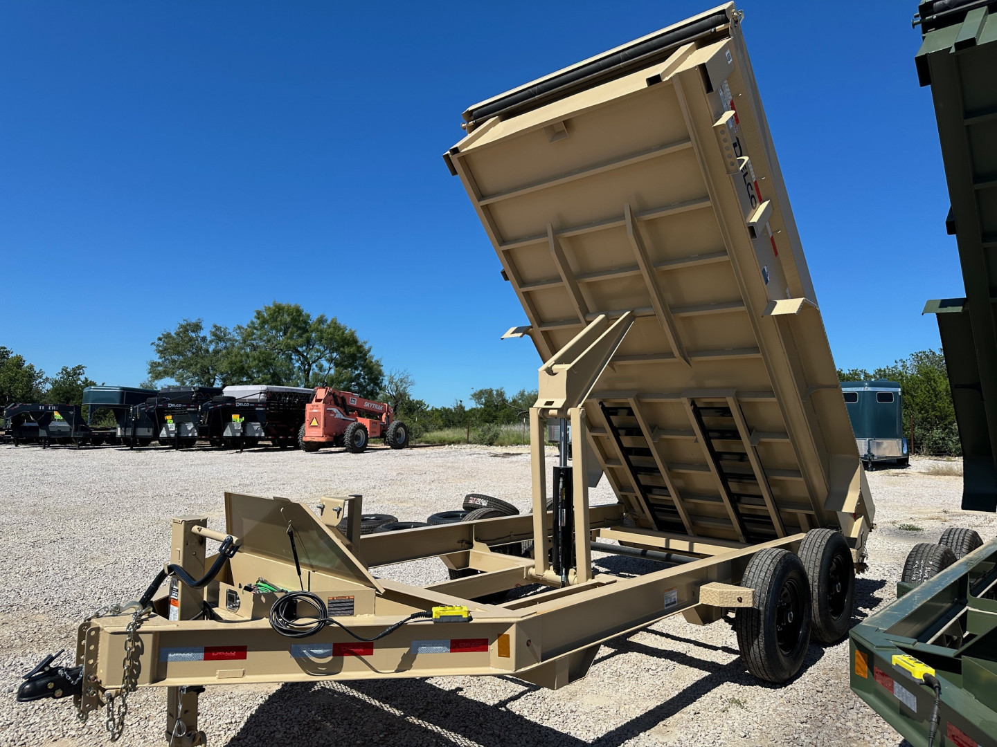 New 2025 Delco - Dump Trailer - 14' X 2' - Tarp - Ramps - Spreader Gate