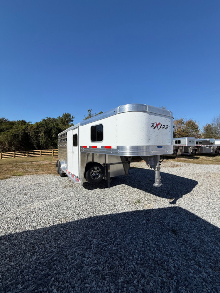 New 2026 Exiss Trailers Express CXF 3 Horse Slant Load GN w/Ramp Horse Trailer