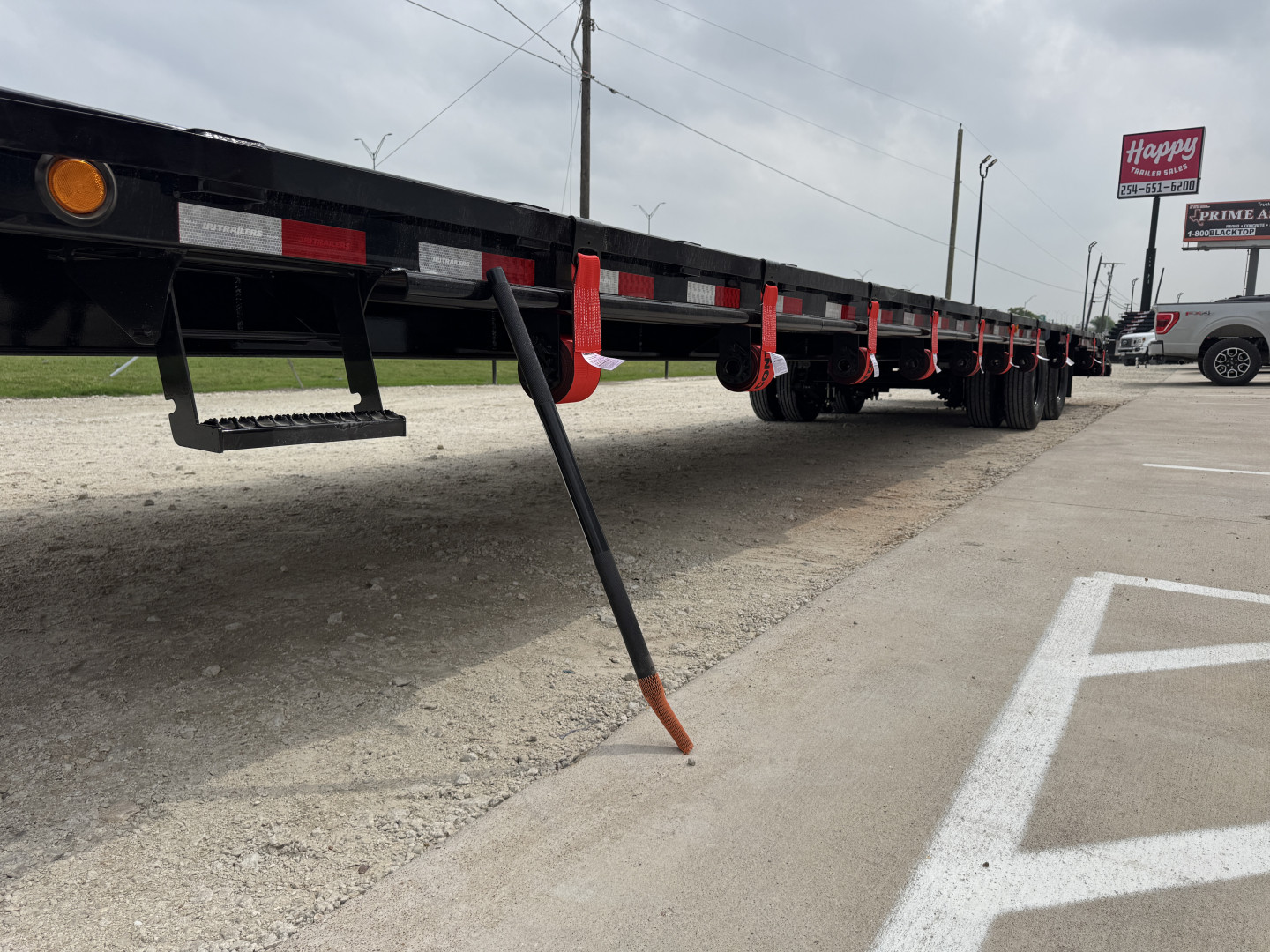 New 2026 PJ 102"x40' GN Low-Pro Flatbed w/ Duals - LD