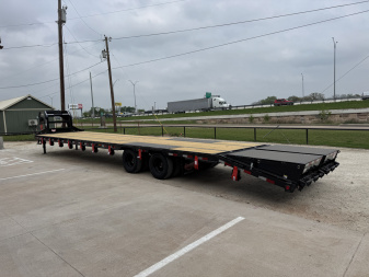 New 2026 PJ 102"x40' GN Low-Pro Flatbed w/ Duals - LD
