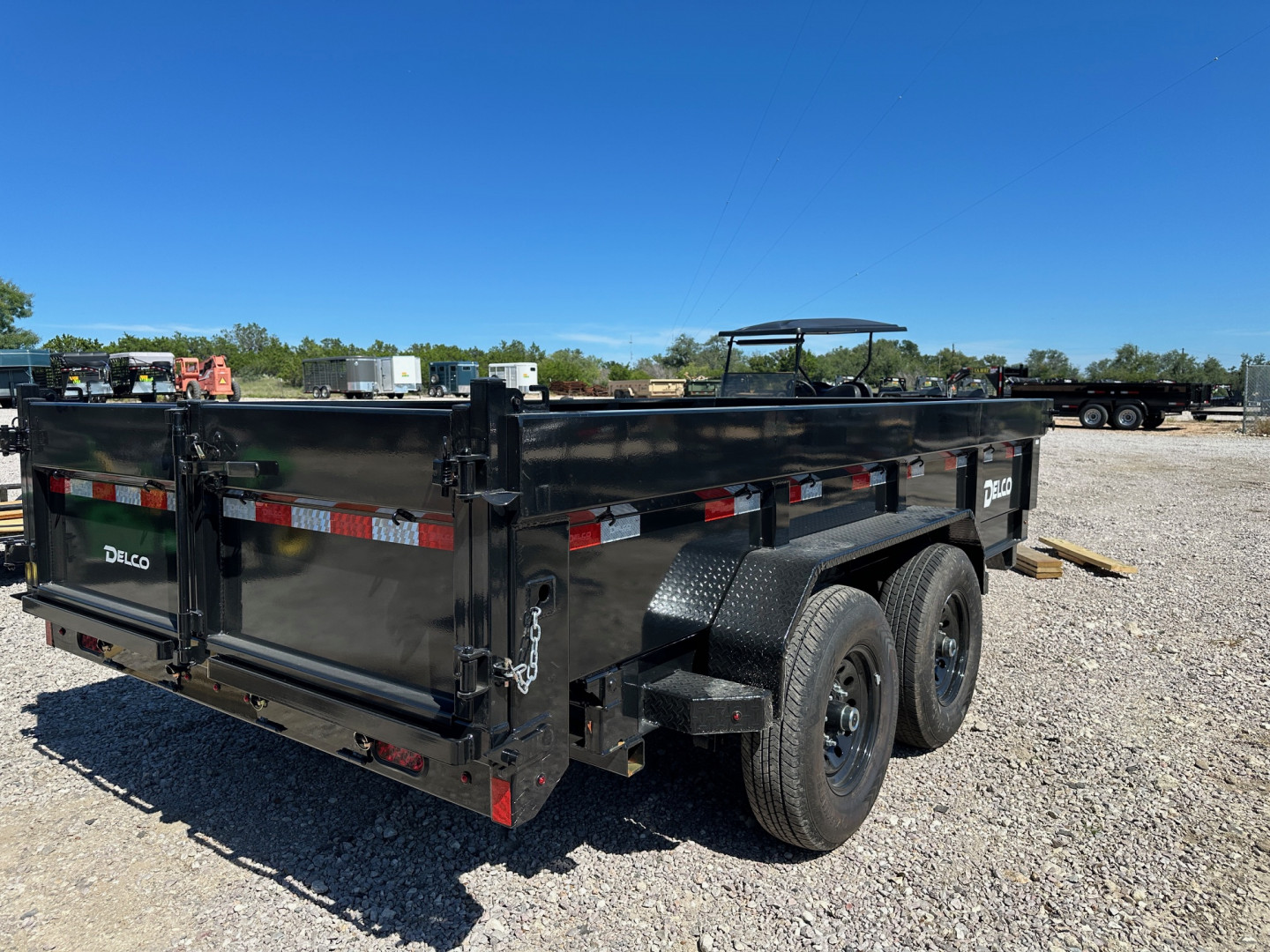 New 2025 Delco - Dump Trailer - 14' X 2' - Tarp - Ramps - Spreader Gate