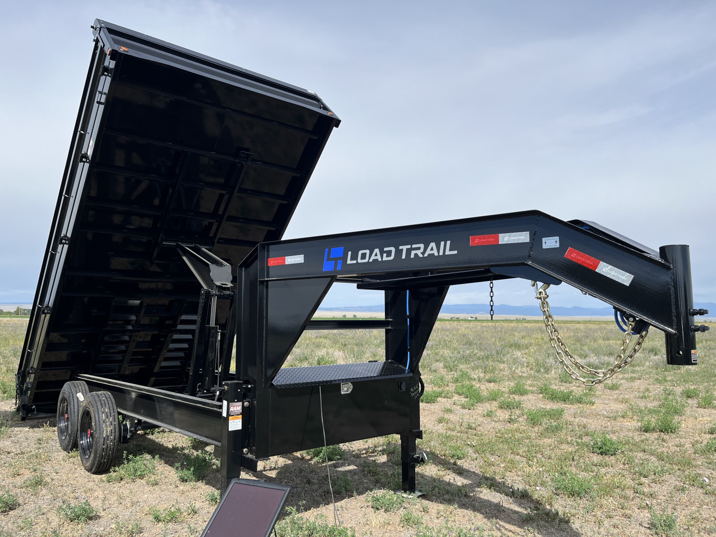 New 2026 Load Trail 96" x 16' Tandem Axle Gooseneck Deck Over Dump