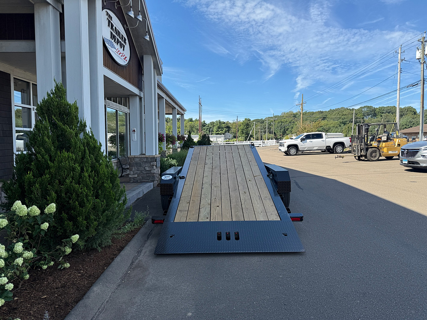 New CAM SUPERLINE 7′ X 18′ + 4′ BEAST SPLIT TILT TRAILER 22K