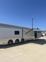 New 2025 Sundowner Trailers XTRA36-GN Cargo / Enclosed Trailer
