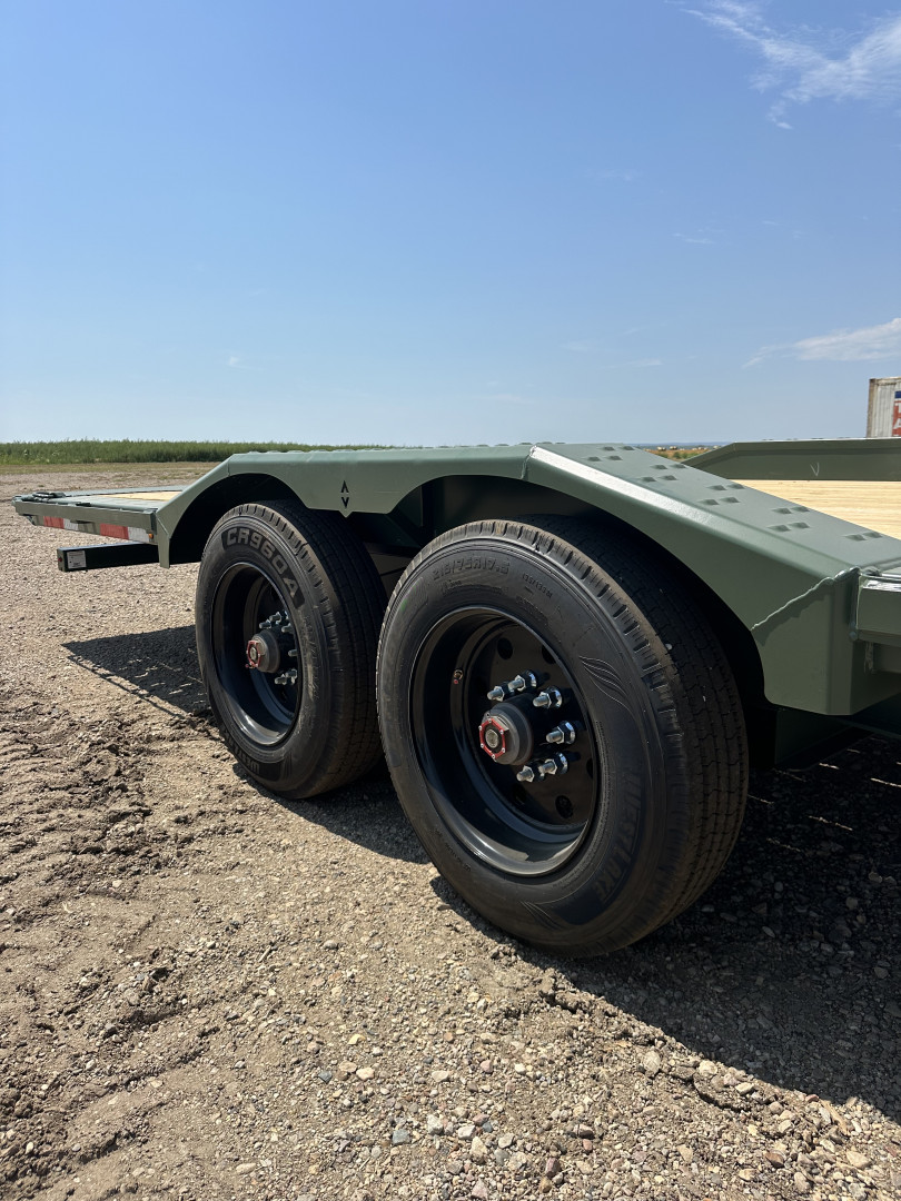 New 2025 Diamond C Trailers HXD210 Tilt Trailer