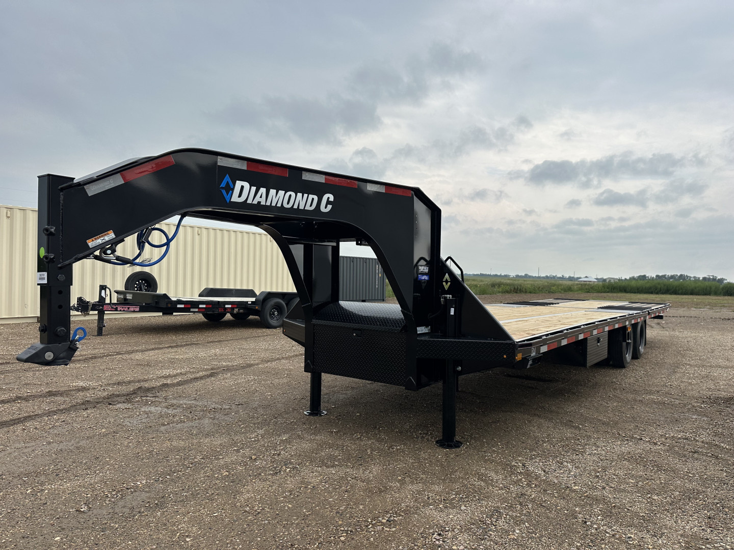 New 2025 Diamond C Trailers FMAX210HDT Flatbed Trailer