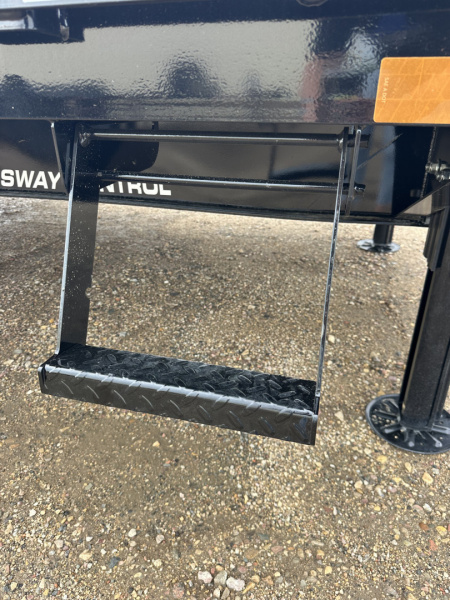 New 2025 Diamond C Trailers FMAX210HDT Flatbed Trailer