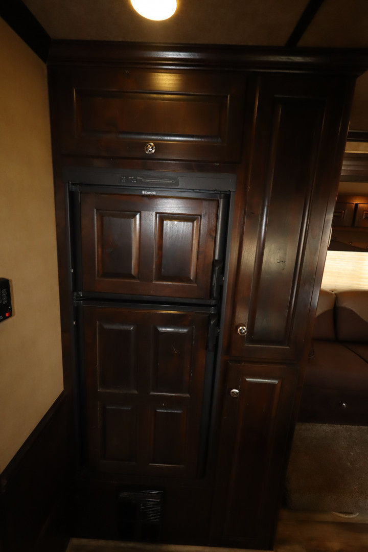 Used 2015 Merhow Trailers 3 Horse LQ Trailer