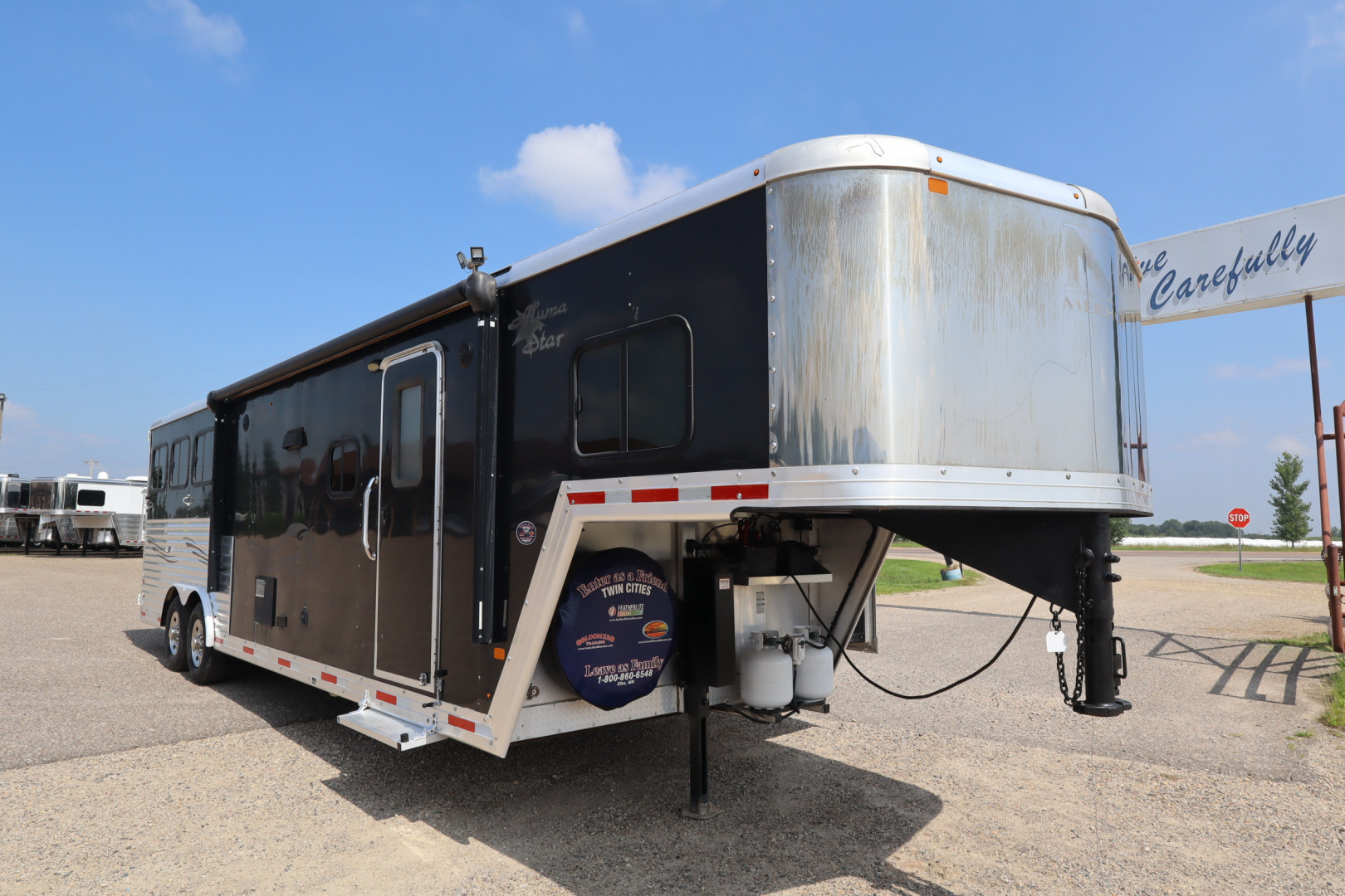 Used 2015 Merhow Trailers 3 Horse LQ Trailer