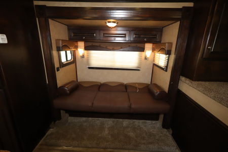 Used 2015 Merhow Trailers 3 Horse LQ Trailer